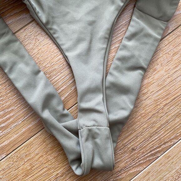 Wanderlust-one Strap Bikini Top & Minimal Bikini - Picture 9 of 12